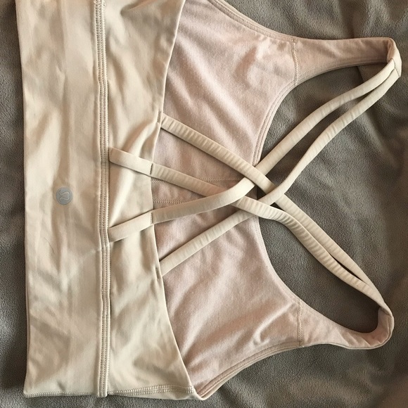 Lululemon sports bra - Picture 3 of 3